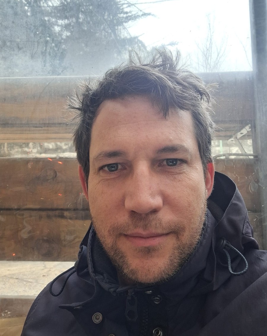 ישי בן יוסף — מורה — עיצוב וייצור רהיטים